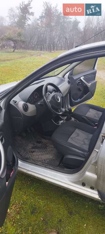 Хэтчбек Dacia Sandero 2009 в Харькове фото 3 Хэтчбек Dacia Sandero 2009 в Харькове