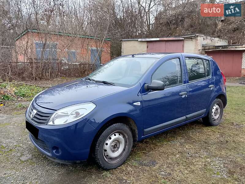 Хетчбек Dacia Sandero 2009 в Сумах фото 3 Хетчбек Dacia Sandero 2009 в Сумах