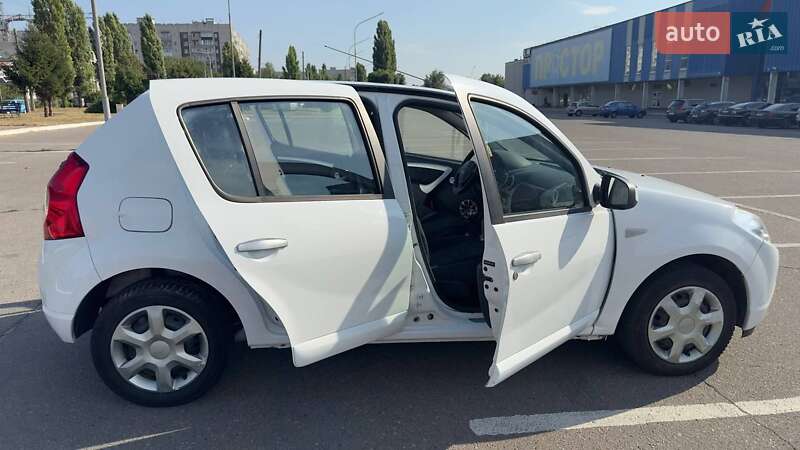 Хетчбек Dacia Sandero 2009 в Кременчуці