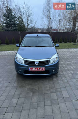 Хетчбек Dacia Sandero 2009 в Луцьку