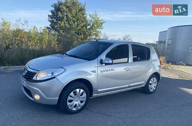 Хэтчбек Dacia Sandero 2012 в Изяславе