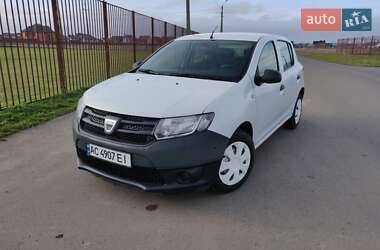Хэтчбек Dacia Sandero 2013 в Луцке