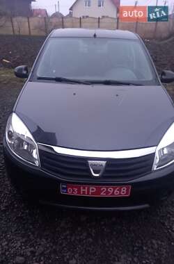 Хетчбек Dacia Sandero 2010 в Луцьку