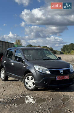 Хэтчбек Dacia Sandero 2008 в Чернигове