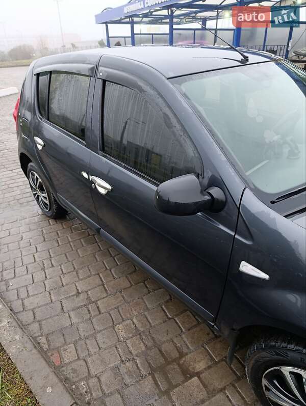 Хетчбек Dacia Sandero 2008 в Харкові