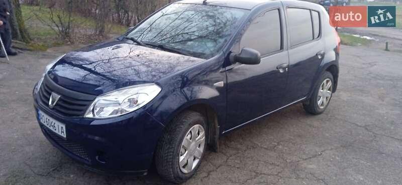 Хетчбек Dacia Sandero 2011 в Іршаві