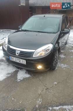 Хетчбек Dacia Sandero 2011 в Шептицькому