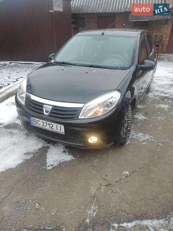 Dacia Sandero 2011