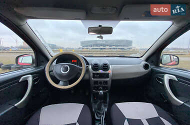 Хэтчбек Dacia Sandero 2012 в Львове