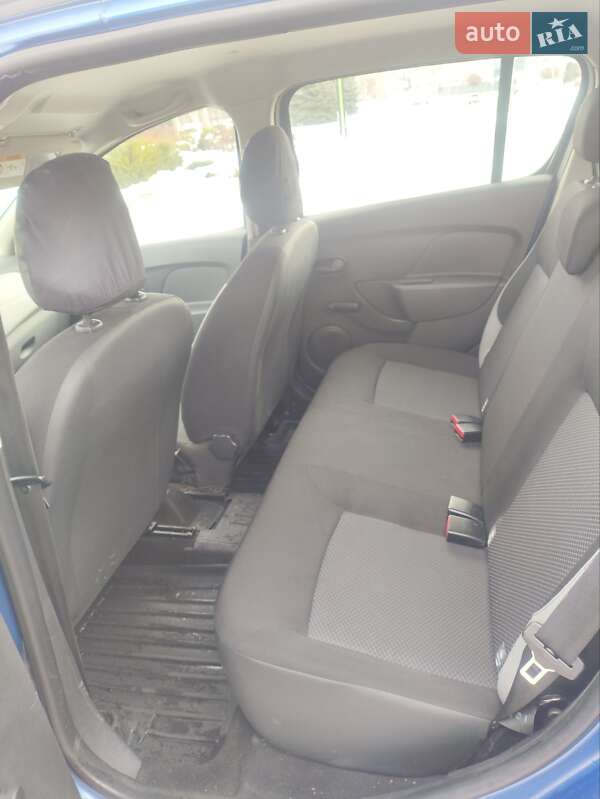 Хетчбек Dacia Sandero 2014 в Черкасах