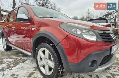 Хэтчбек Dacia Sandero 2010 в Сумах