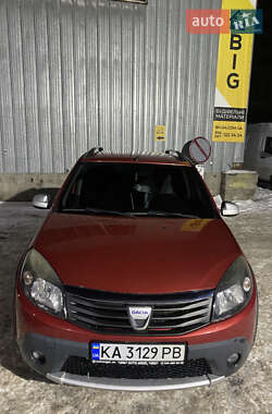 Хетчбек Dacia Sandero 2010 в Києві