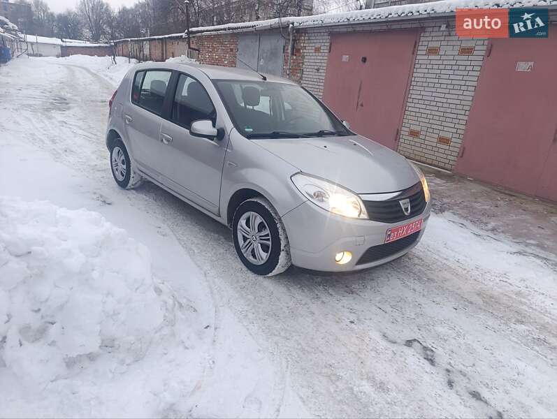 Dacia Sandero 2009