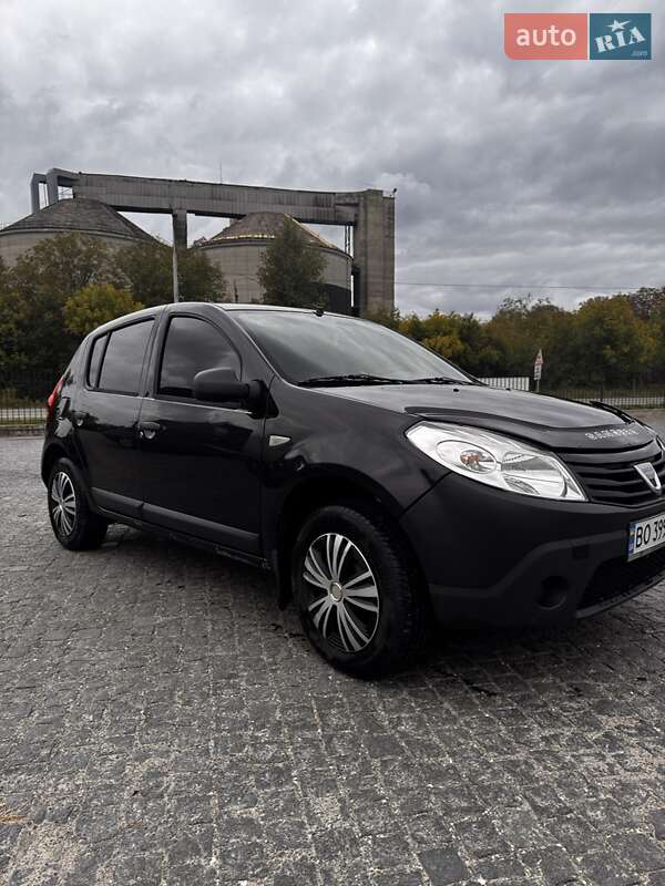 Dacia Sandero 2008