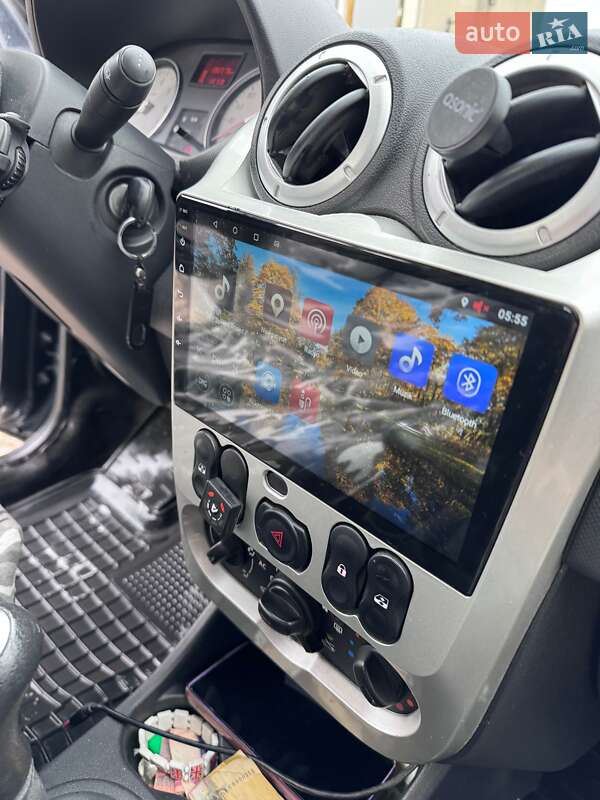 Хэтчбек Dacia Sandero 2012 в Герце