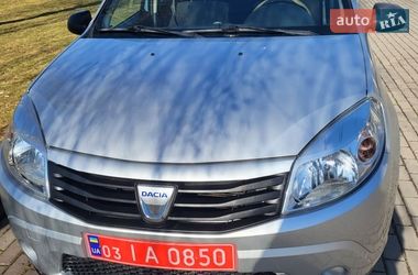 Хэтчбек Dacia Sandero 2011 в Ровно
