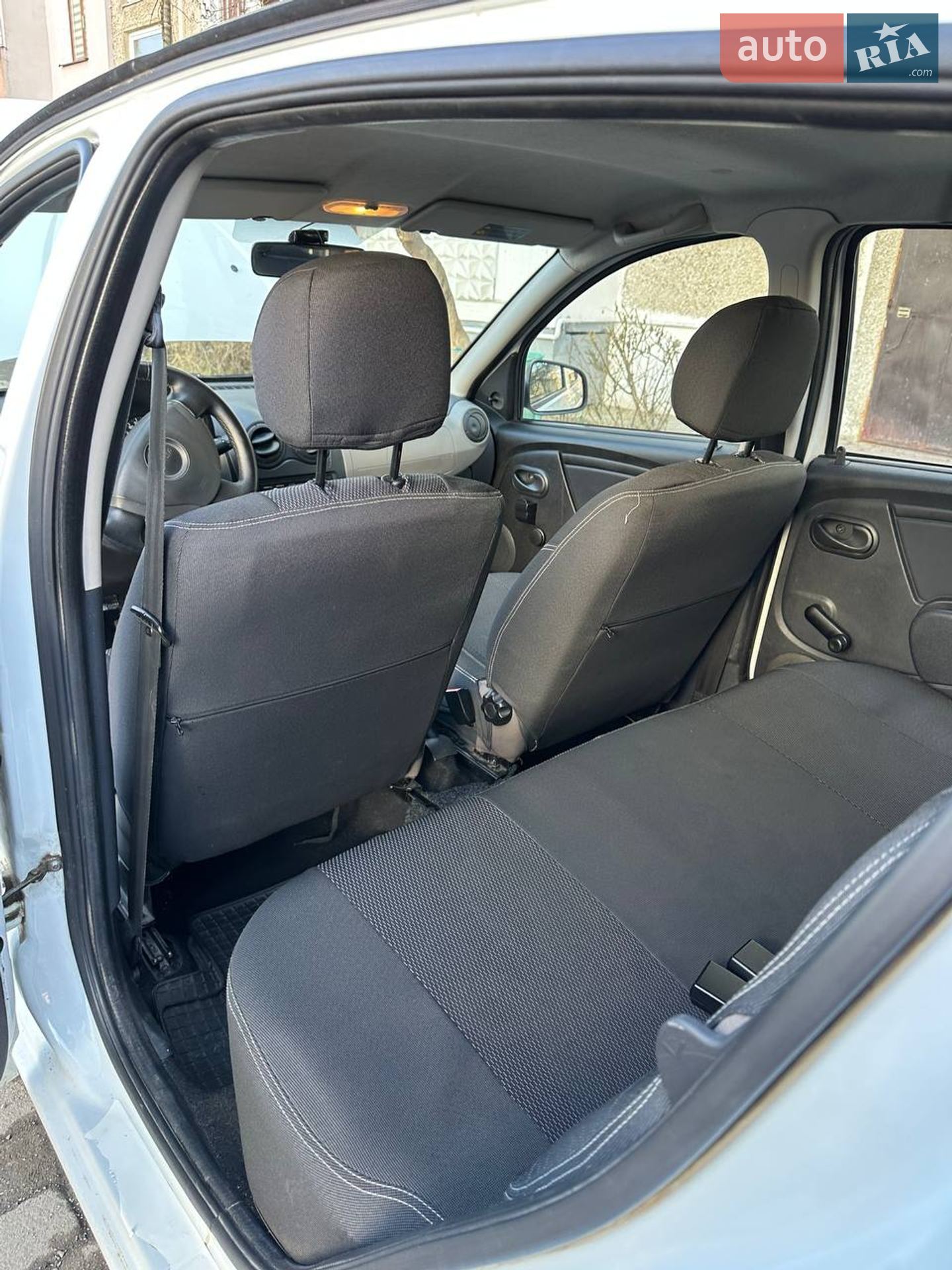 2012 Dacia Sandero - мініатюра 16