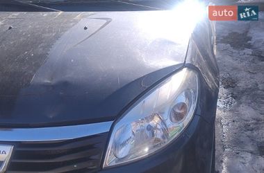 Хэтчбек Dacia Sandero 2008 в Баре