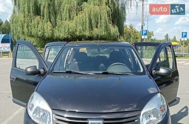 Хэтчбек Dacia Sandero 2012 в Ровно