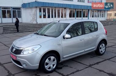 Хэтчбек Dacia Sandero 2009 в Конотопе