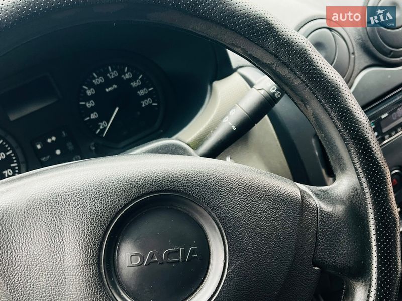 Хэтчбек Dacia Sandero 2009 в Харькове