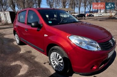 Хэтчбек Dacia Sandero 2009 в Конотопе