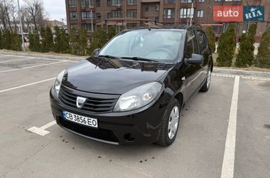 Хетчбек Dacia Sandero 2011 в Чернігові