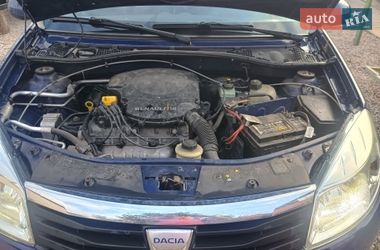 Хетчбек Dacia Sandero 2009 в Києві