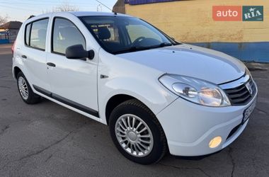Хэтчбек Dacia Sandero 2010 в Кролевце