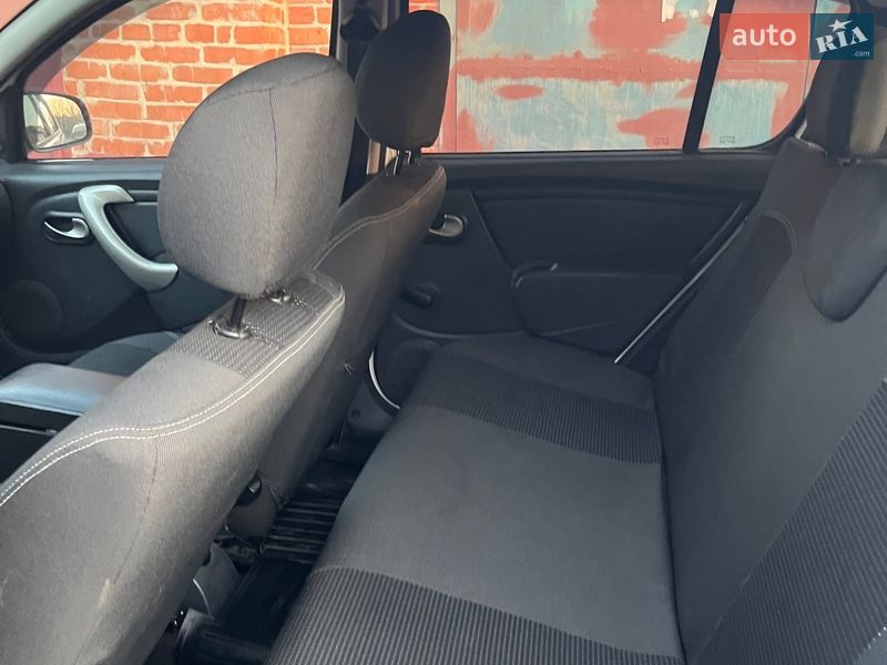 Хэтчбек Dacia Sandero 2009 в Сумах