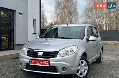 Хетчбек Dacia Sandero 2009 в Любешові