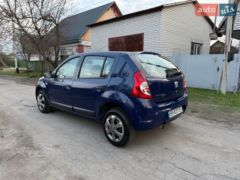 Хэтчбек Dacia Sandero 2009 в Кременчуге