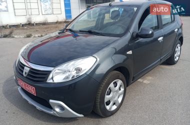 Хэтчбек Dacia Sandero 2009 в Чернигове