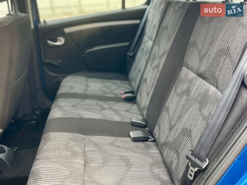 Хэтчбек Dacia Sandero 2010 в Луцке