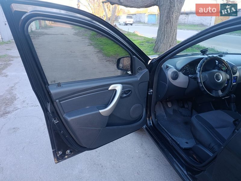 Хэтчбек Dacia Sandero 2009 в Каменском