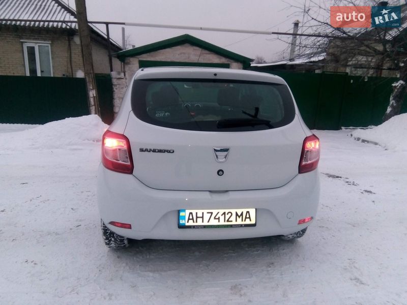 Хэтчбек Dacia Sandero 2014 в Каменском