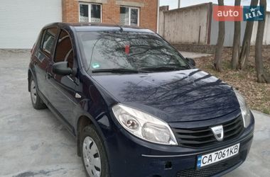 Хетчбек Dacia Sandero 2011 в Умані