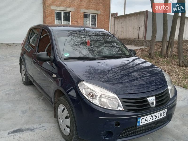 Dacia Sandero 2011