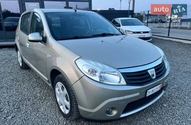 Хетчбек Dacia Sandero 2008 в Звягелі