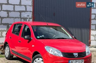 Хетчбек Dacia Sandero 2009 в Харкові