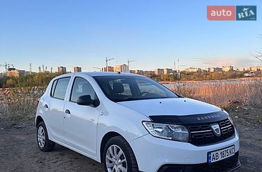 Хетчбек Dacia Sandero 2017 в Вінниці