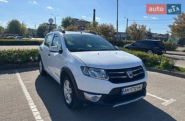 Хэтчбек Dacia Sandero 2016 в Житомире