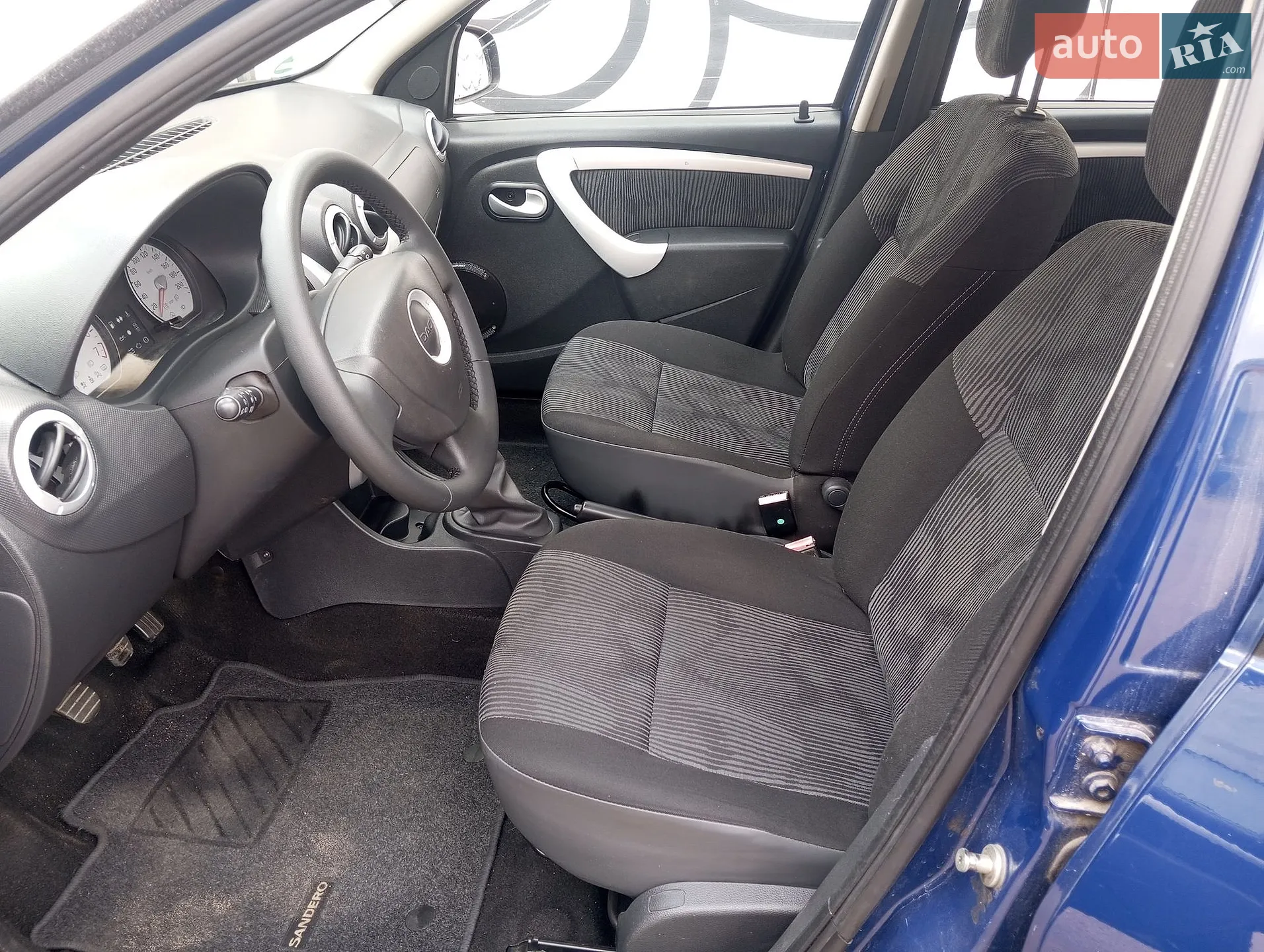 2010 Dacia Sandero - мініатюра 23