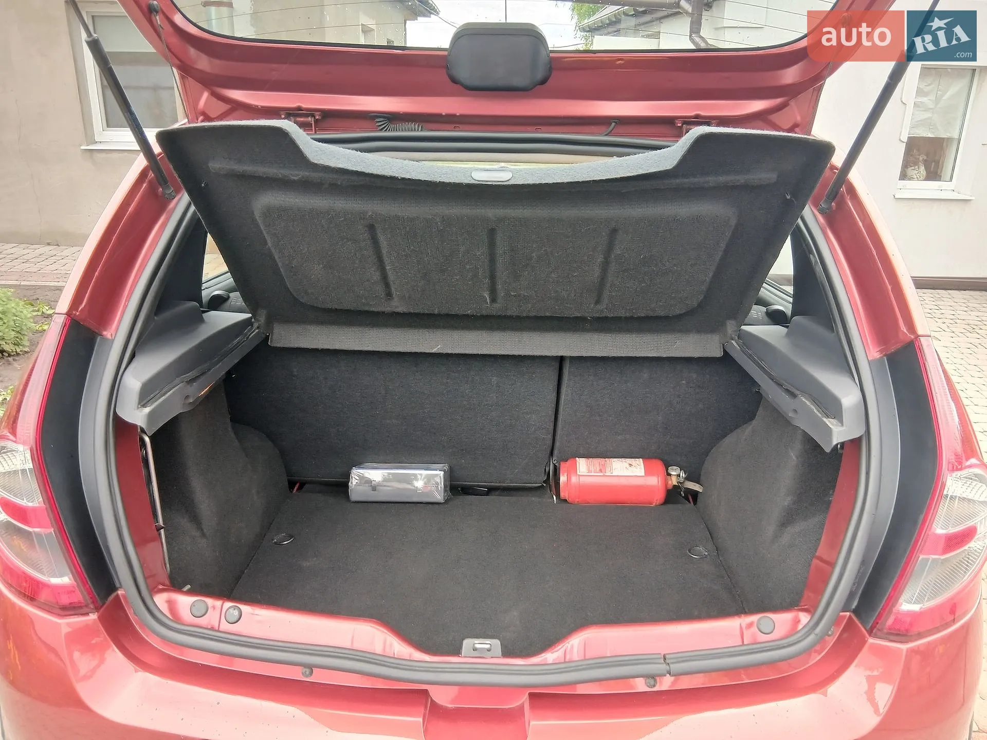 2010 Dacia Sandero - мініатюра 8