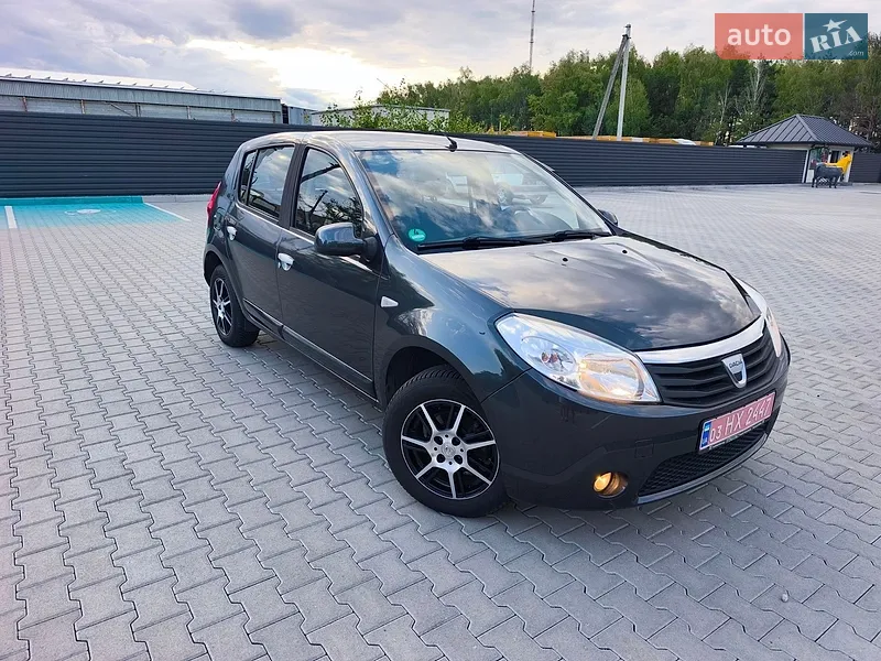 Dacia Sandero 2011