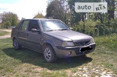 Седан Dacia Solenza 2004 в Чорткові