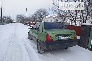 Хетчбек Dacia Solenza 2004 в Острозі
