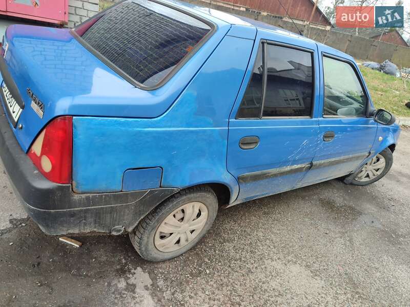 Седан Dacia Solenza 2003 в Львове