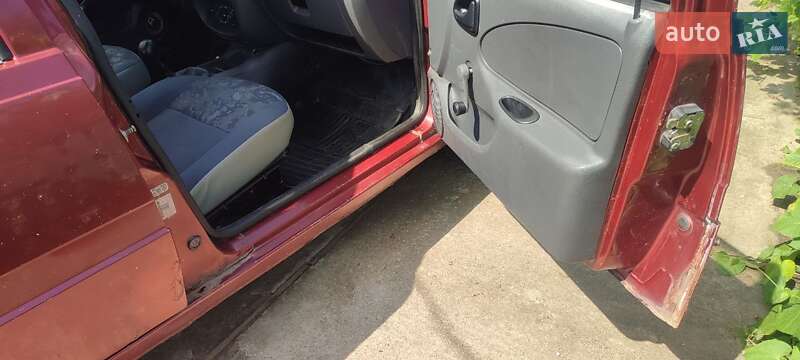 Седан Dacia Solenza 2004 в Уланове