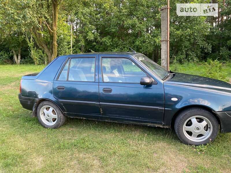 Седан Dacia Solenza 2004 в Вінниці
